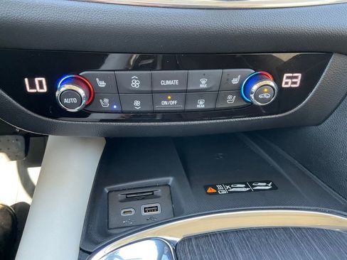 Used 2023 Buick Enclave Avenir w/ Trailering Package, 5000 lbs. AWD/4WD image 9