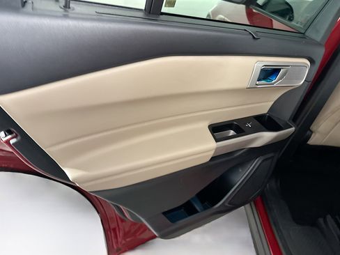 Used 2024 Ford Explorer Limited image 26