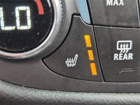 Used 2021 Chevrolet Equinox LT w/ Driver Convenience Package image 23