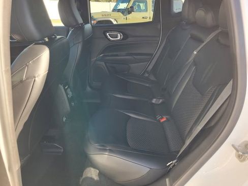 New 2026 Jeep Compass Latitude image 6