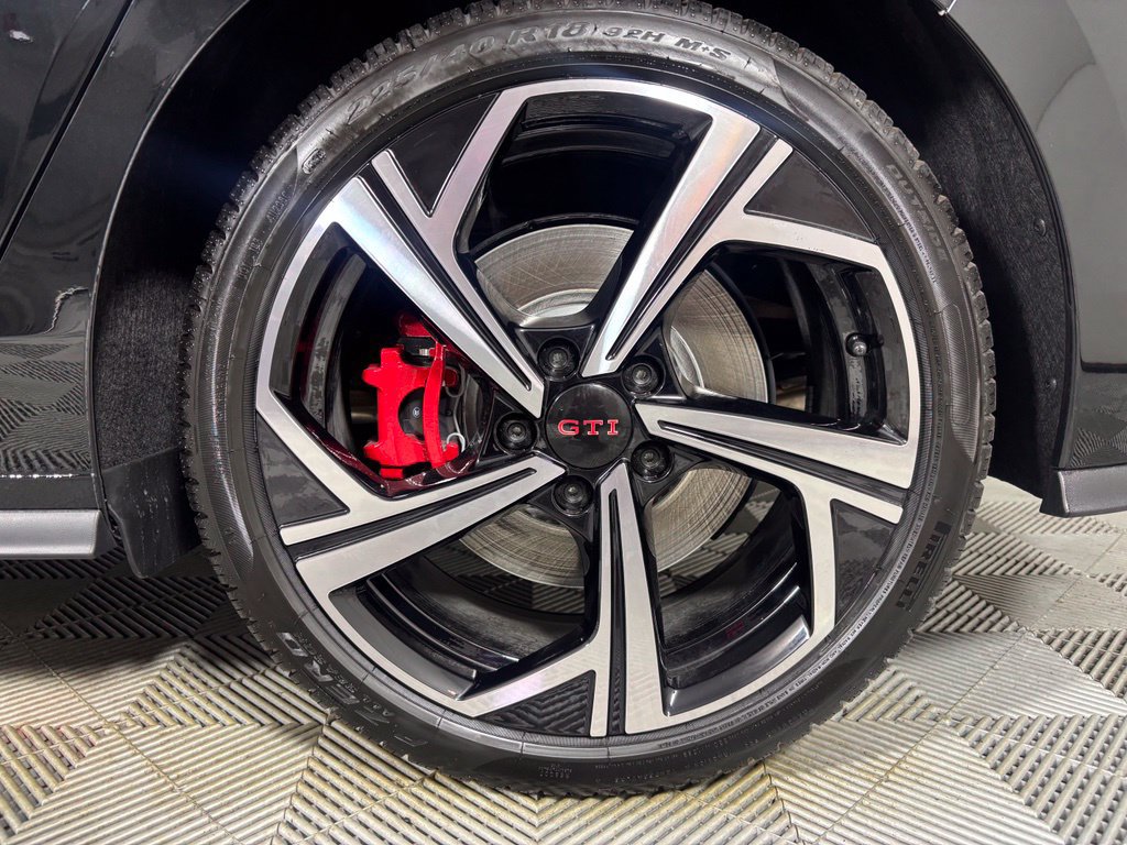 New 2026 Volkswagen GTI SE FWD image 15