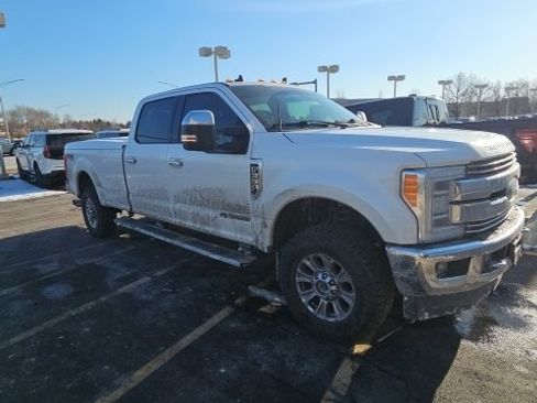 Used 2019 Ford F350 Lariat w/ Lariat Ultimate Package image 2
