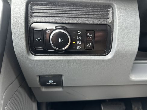 Used 2025 Ford F250 XLT AWD/4WD image 22