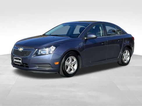 Used 2014 Chevrolet Cruze LT image 2
