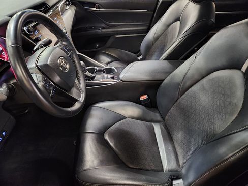 Used 2018 Toyota Camry XSE w/ Driver Assist Package image 31