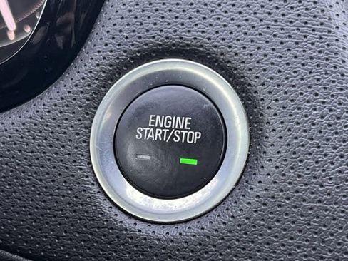 Used 2018 Cadillac XT5 Luxury w/ Driver Awareness Package image 21