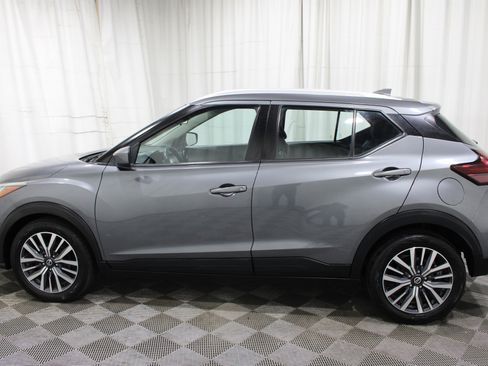 Used 2021 Nissan Kicks SV FWD image 30