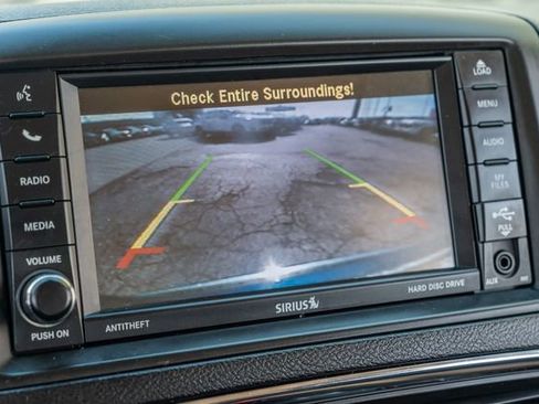 Used 2018 Dodge Grand Caravan SE w/ UConnect Hands-Free Group image 28