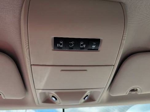 Used 2012 Dodge Grand Caravan Crew w/ Crew Value Pkg FWD image 10