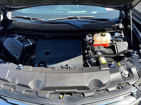 Used 2023 Chevrolet Traverse LT image 31