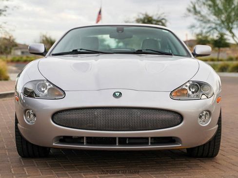 Used 2006 Jaguar XK8 Coupe image 13