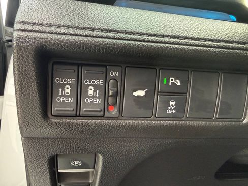 Used 2026 Honda Odyssey Elite image 36