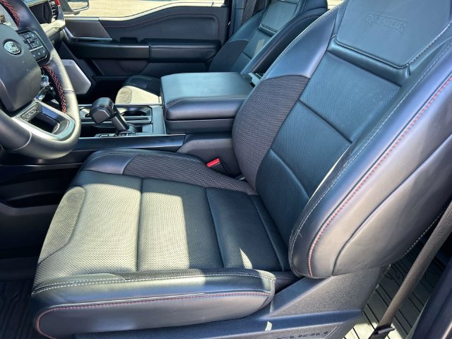 Used 2025 Ford F150 Raptor AWD/4WD image 29