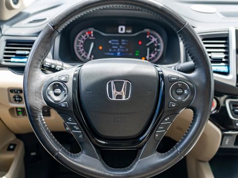 Used 2019 Honda Ridgeline RTL-E image 18