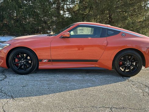 New 2024 Nissan Z Performance w/ Heritage Edition image 18