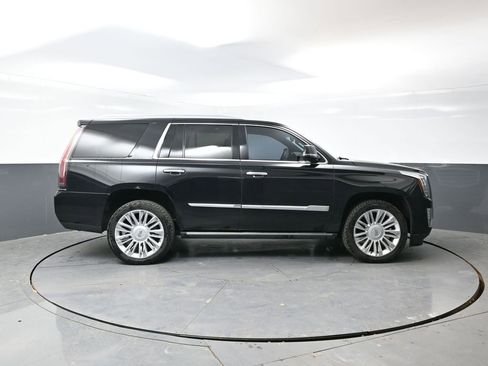 Used 2015 Cadillac Escalade Platinum image 2