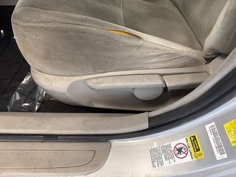 Used 2013 Toyota Corolla LE image 15