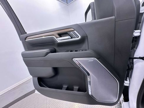 Used 2024 Chevrolet Silverado 2500 High Country w/ High Country Premium Package image 28