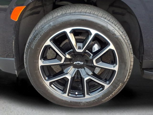 Used 2024 Chevrolet Suburban RST w/ Luxury Package AWD/4WD image 10