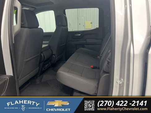 Used 2022 Chevrolet Silverado 1500 LT image 11