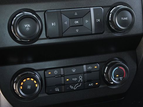 Used 2019 Ford F350 XL w/ Power Equipment Group image 27