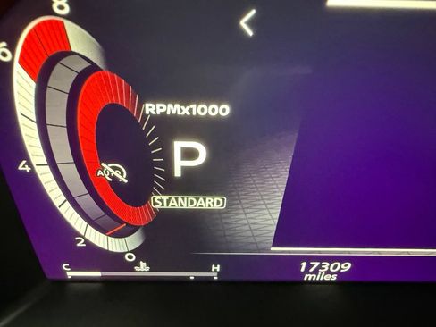 Certified 2025 Nissan Rogue Platinum w/ Tech Package FWD image 19