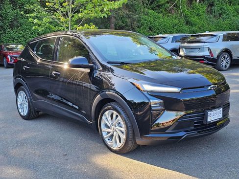 New 2027 Chevrolet Bolt LT w/ Comfort Package FWD image 7