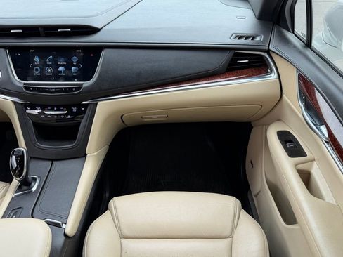 Used 2019 Cadillac XT5 Luxury image 10