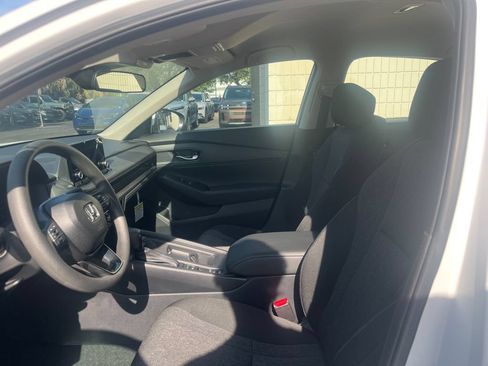 Used 2025 Honda Accord LX image 11