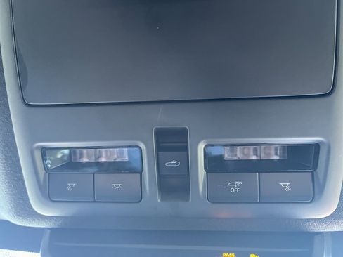 Certified 2025 MAZDA MAZDA3 Hatchback w/Premium Plus Pkg image 22