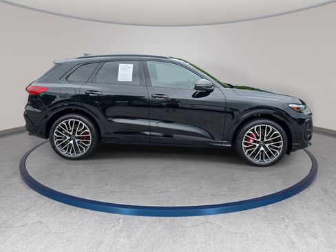 Used 2025 Audi SQ5 Premium Plus AWD/4WD image 4