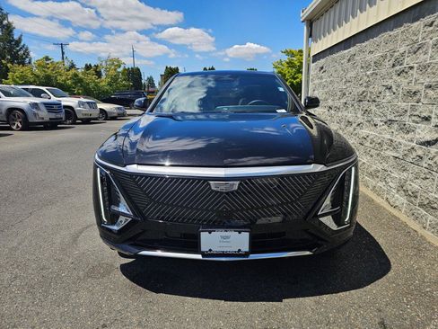 Used 2024 Cadillac Lyriq Tech w/ Driver Assist Package AWD/4WD image 11