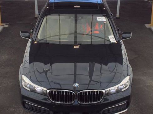 Used 2016 BMW 740i RWD image 3