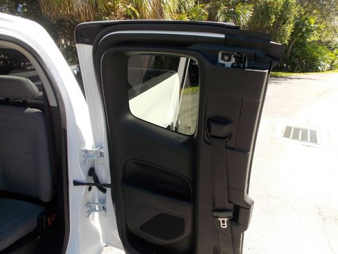 Used 2015 Chevrolet Colorado W/T w/ WT Convenience Package image 23