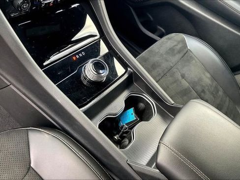 Used 2025 Jeep Grand Cherokee Altitude image 16