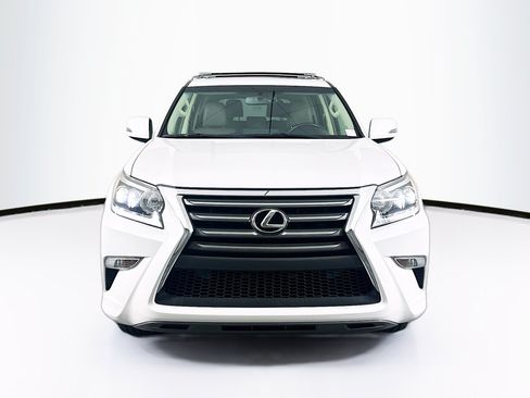 Used 2017 Lexus GX 460 w/ Navigation Package AWD/4WD image 2