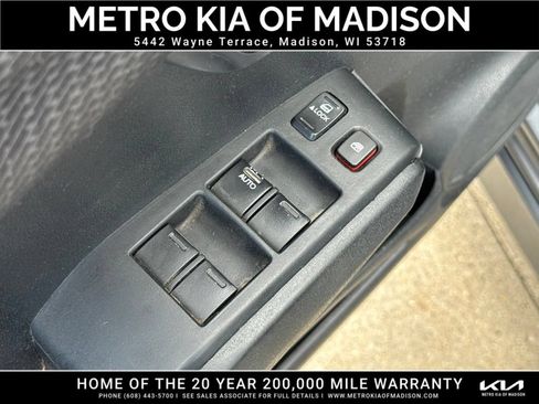 Used 2013 Honda Fit Sport image 11