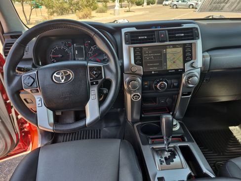 Certified 2021 Toyota 4Runner SR5 Premium AWD/4WD image 18