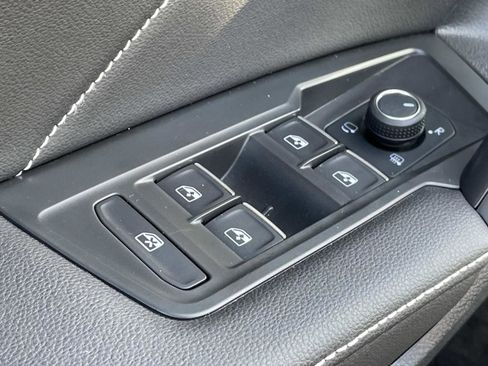 Certified 2024 Volkswagen Tiguan SEL R-Line image 16