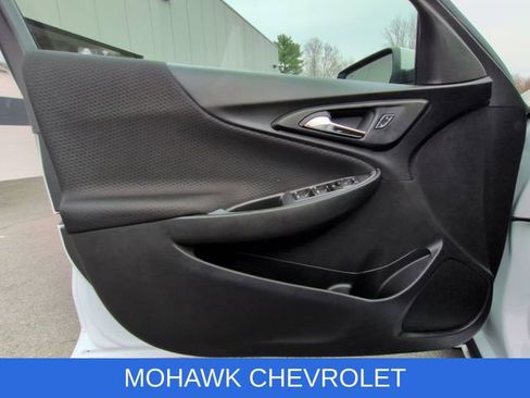 Used 2024 Chevrolet Malibu RS w/ LPO, Floor Liner Package FWD image 23