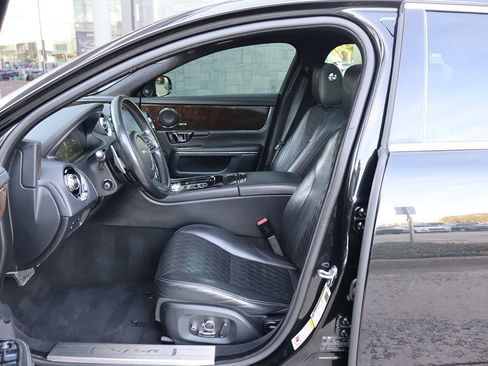 Used 2019 Jaguar XJ L Portfolio image 36