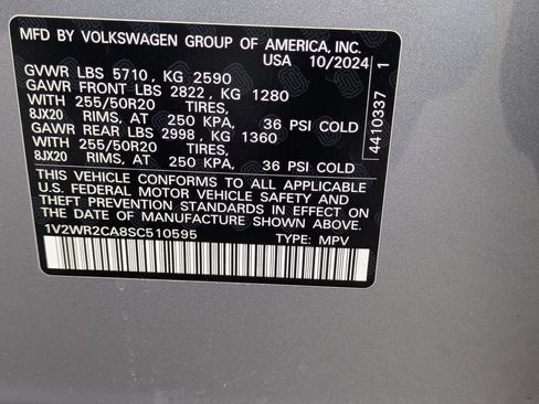 Used 2025 Volkswagen Atlas SE image 31