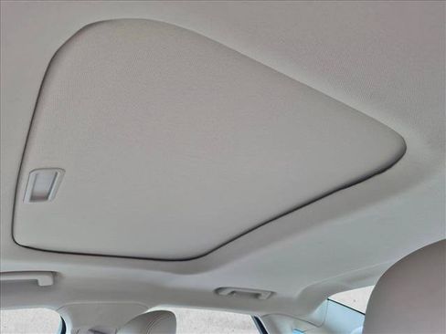 Used 2017 Lincoln MKZ Reserve w/ Technology Package AWD/4WD image 14