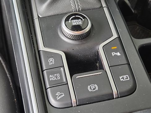 Used 2025 Kia Sorento S FWD image 23