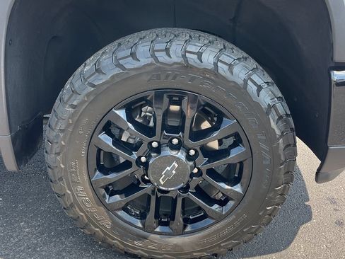 Used 2025 Chevrolet Silverado 2500 LTZ w/ Trail Boss Package AWD/4WD image 15