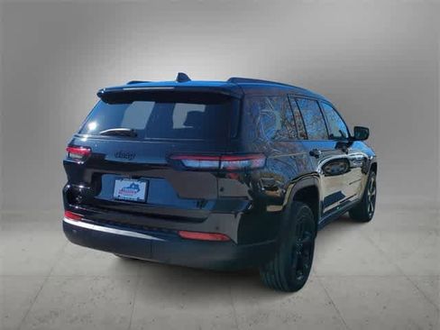 New 2025 Jeep Grand Cherokee L Altitude image 8