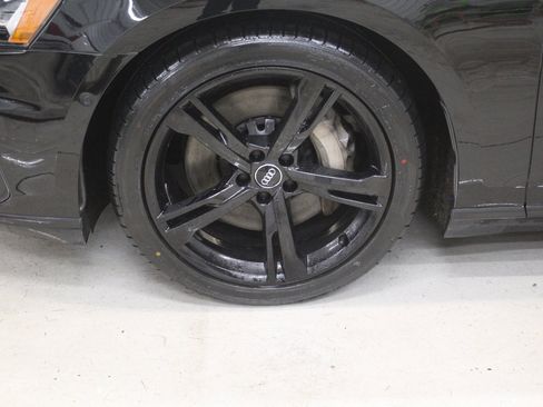 Used 2019 Audi A8 L 3.0T w/ Luxury Package image 6