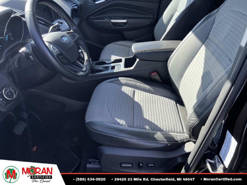 Used 2019 Ford Escape SE FWD image 16