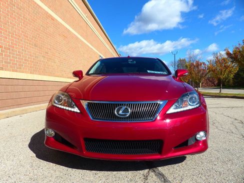 Used 2011 Lexus IS 250C w/ Luxury Pkg image 12