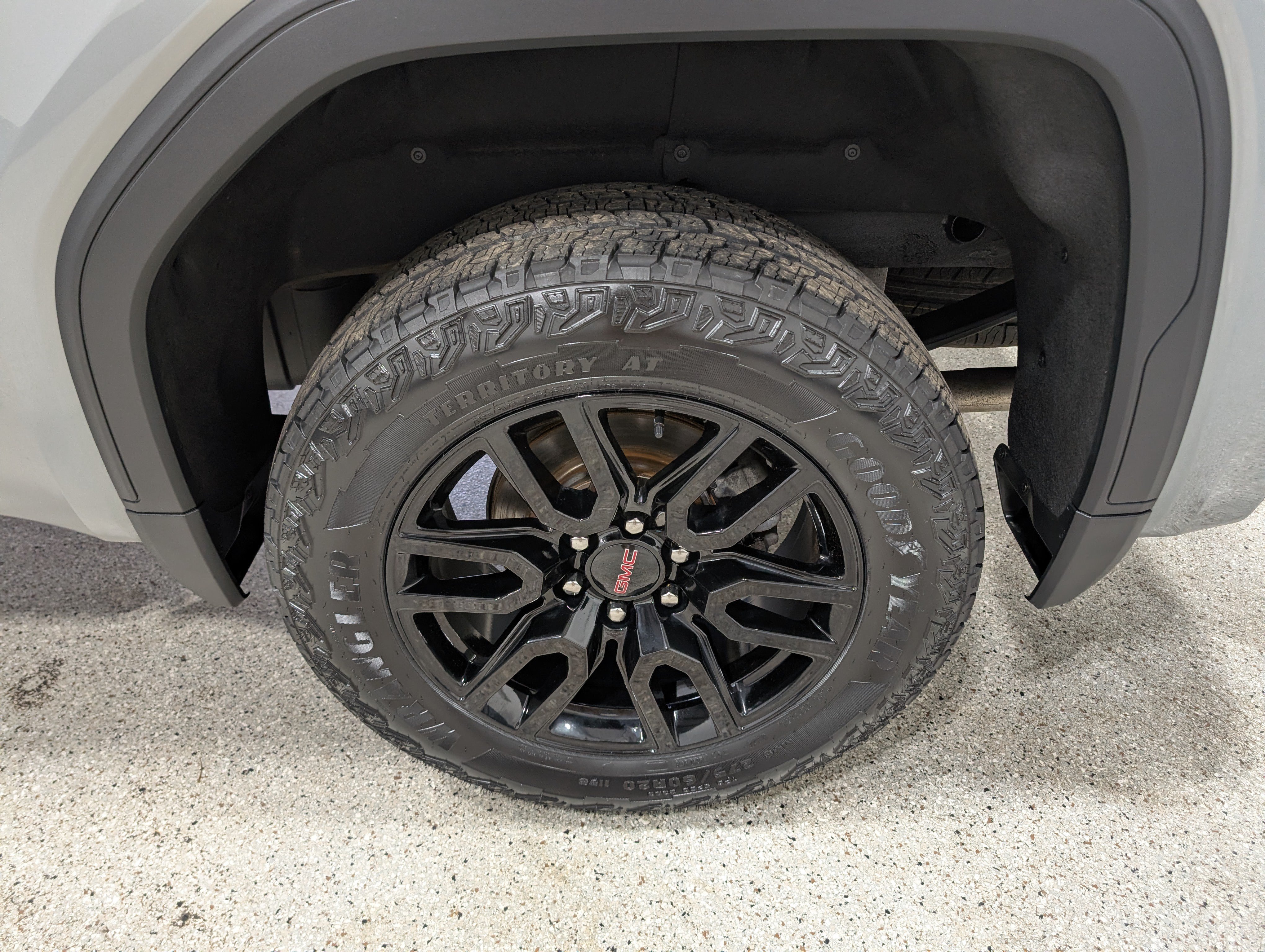 Used 2024 GMC Sierra 1500 Elevation w/ X31 Off-Road Package AWD/4WD image 10